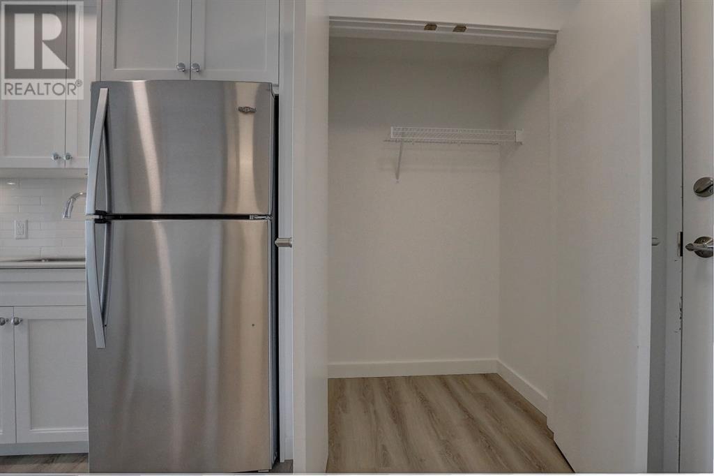 Single Family House for Sale in    Street NE Crescent Heights Calgary 