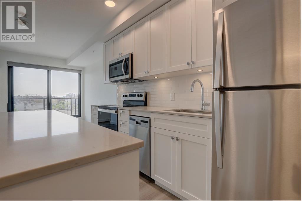Single Family House for Sale in    Street NE Crescent Heights Calgary 
