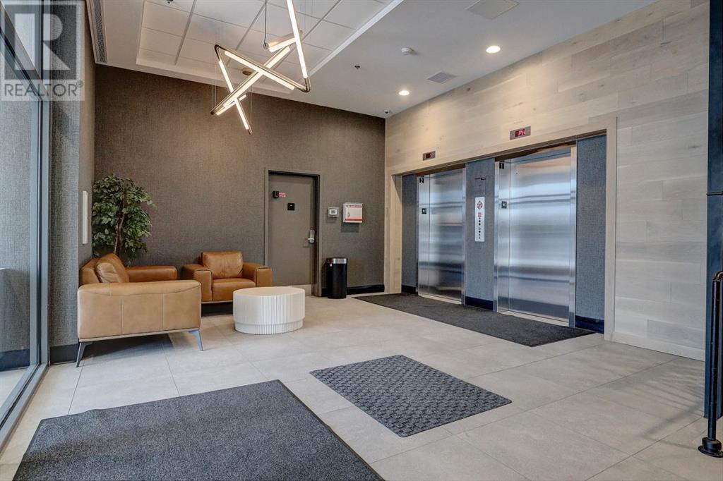 Single Family House for Sale in    Street NE Crescent Heights Calgary 