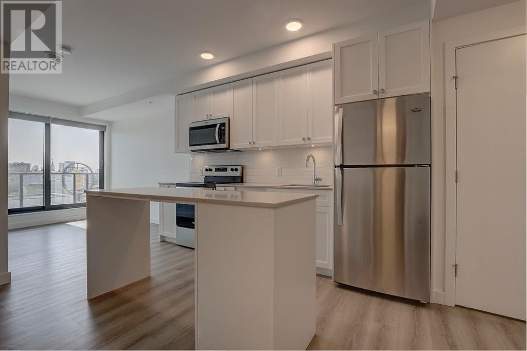 Single Family House for Sale in    Street NE Crescent Heights Calgary 