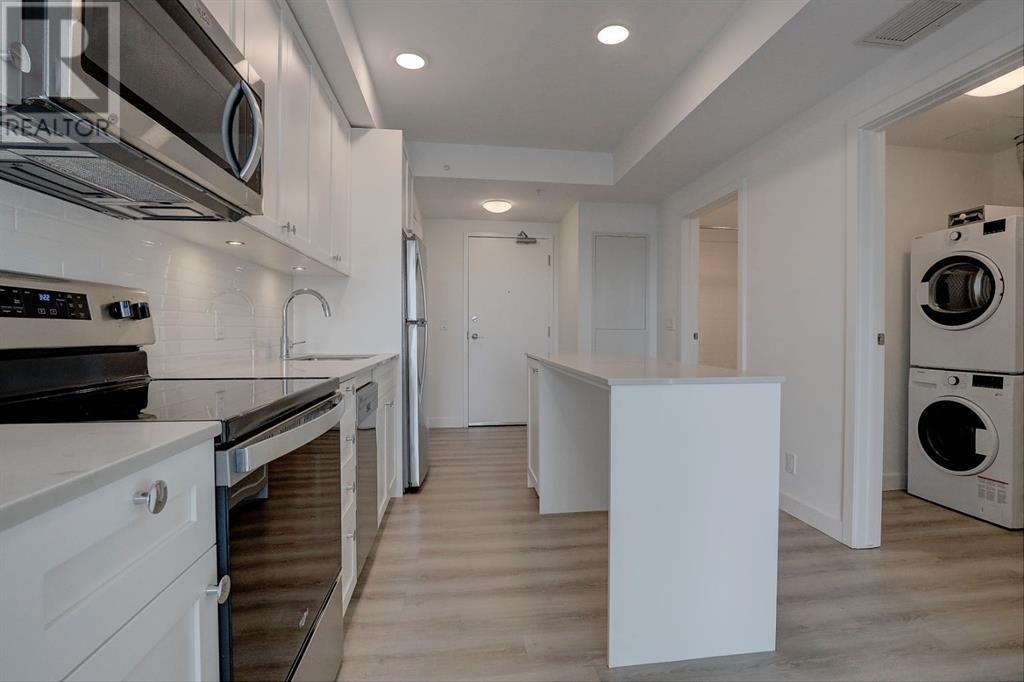 Single Family House for Sale in    Street NE Crescent Heights Calgary 