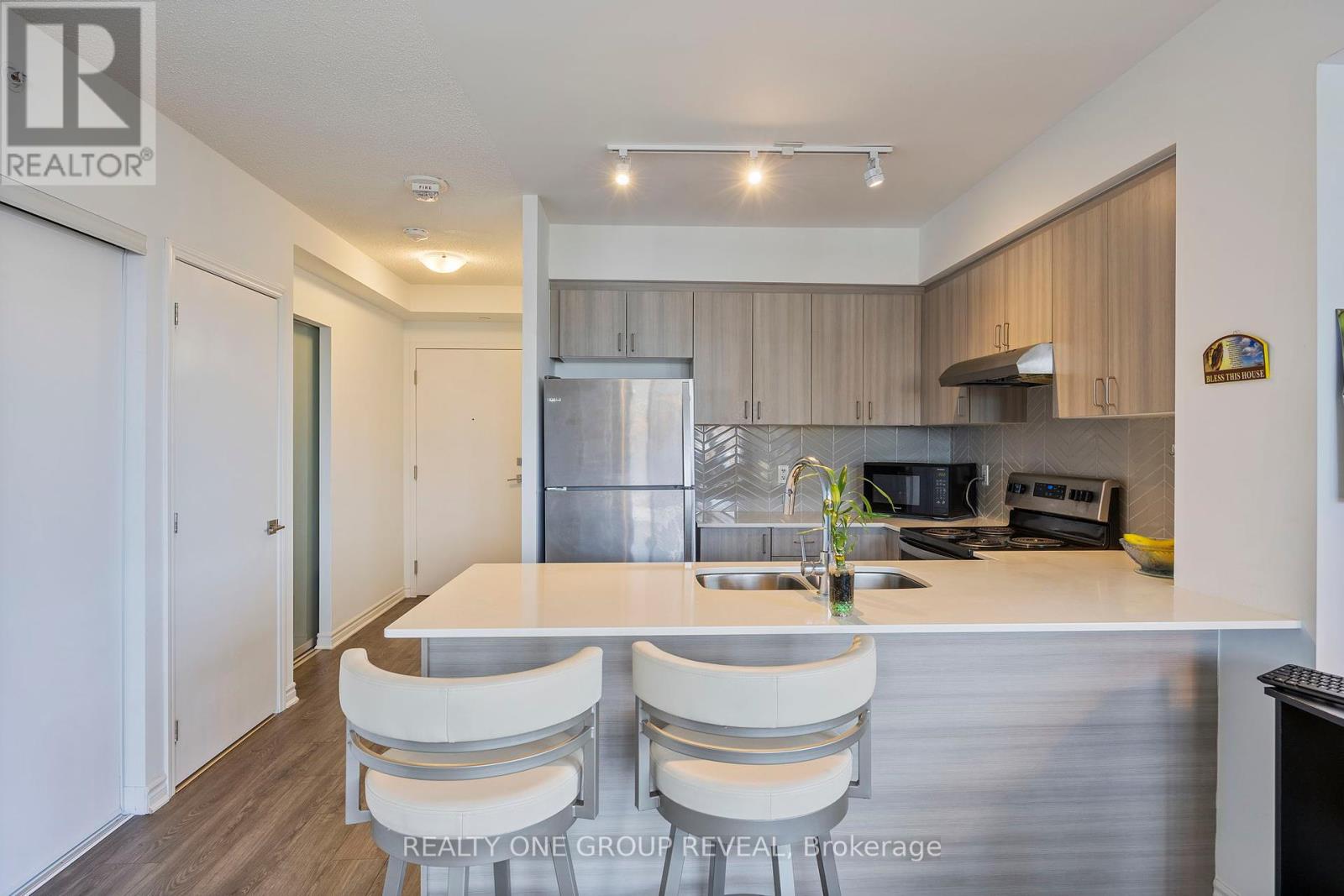 Photo 2 of 313 1 Falaise Road, Toronto ON