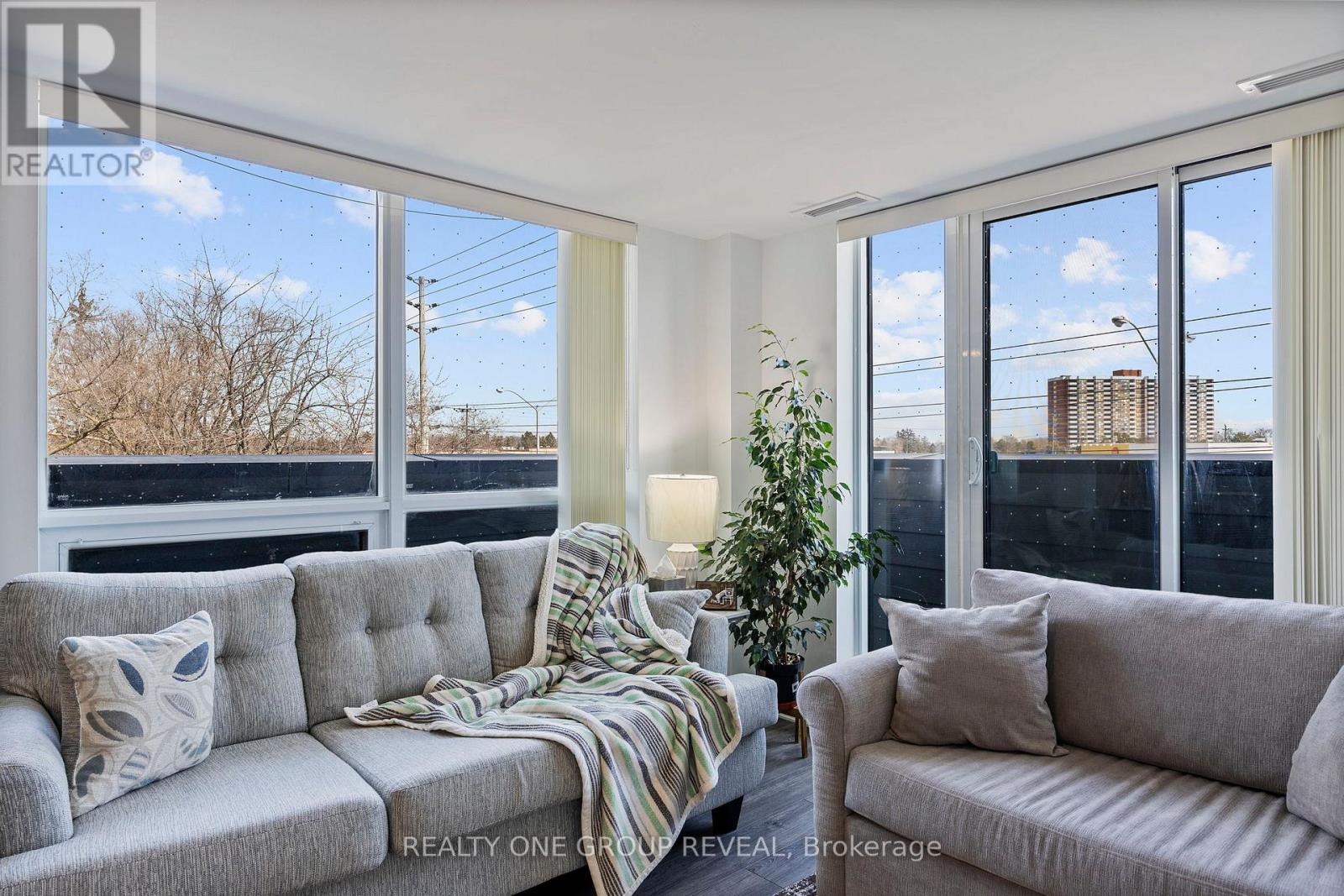 Photo 1 of 313 1 Falaise Road, Toronto ON