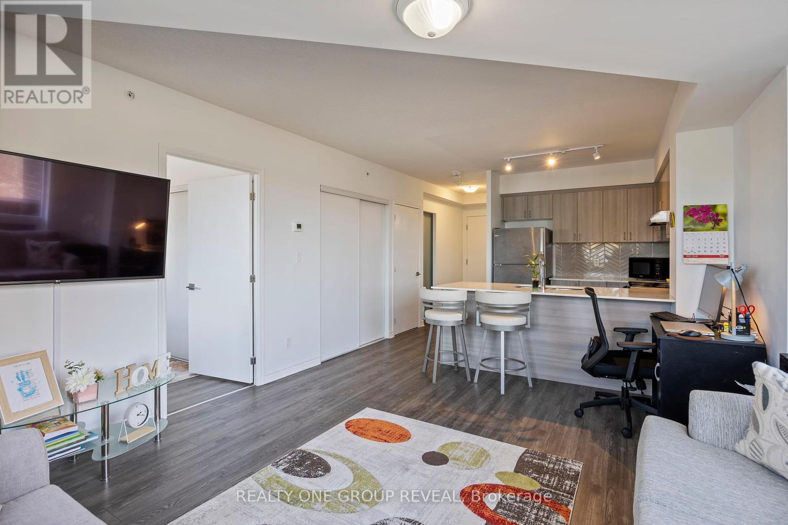 Photo 9 of 313 1 Falaise Road, Toronto ON