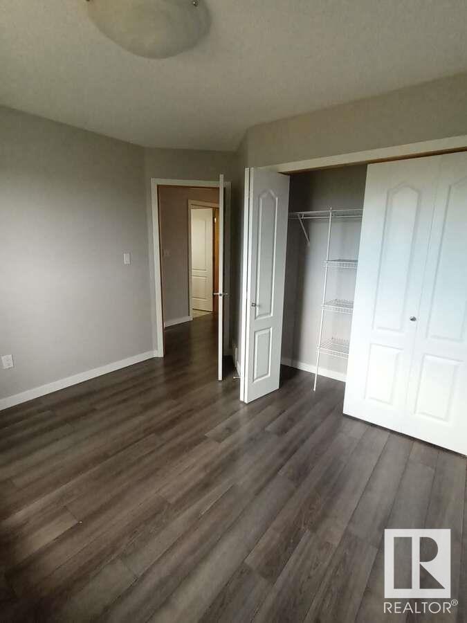 Photo 16 of 806 Highwood Bv, Devon AB