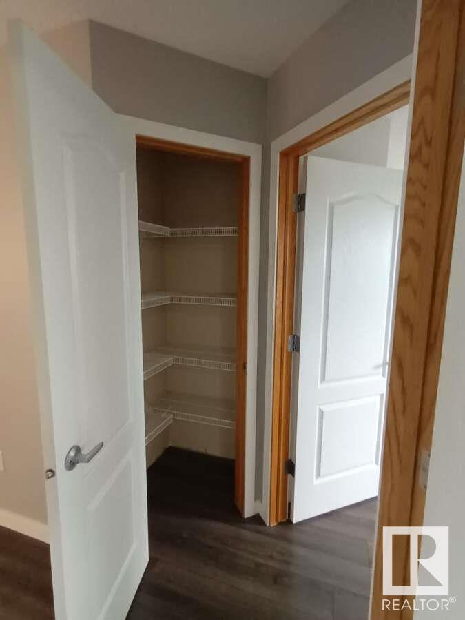 Photo 17 of 806 Highwood Bv, Devon AB