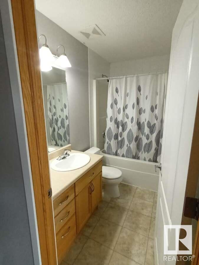 Photo 19 of 806 Highwood Bv, Devon AB