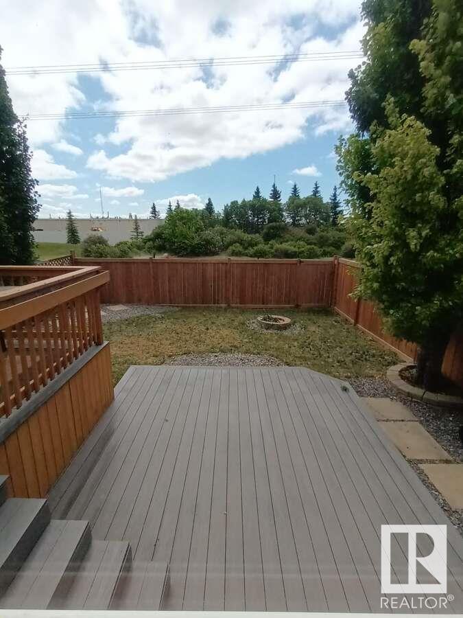 Photo 33 of 806 Highwood Bv, Devon AB