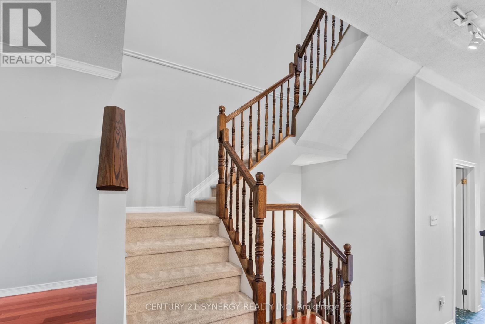 Photo 12 of 62 Stonebriar Drive, Ottawa ON