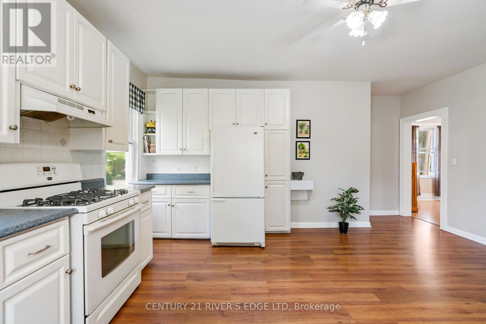 Photo 7 of 12084 Lakeshore Drive, South Dundas ON