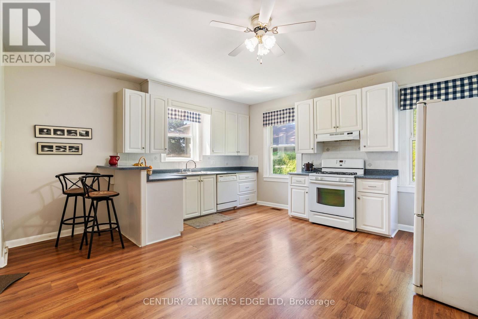 Photo 11 of 12084 Lakeshore Drive, South Dundas ON