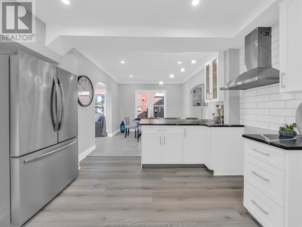 Photo 27 of 1331 Victoria Avenue, Windsor ON