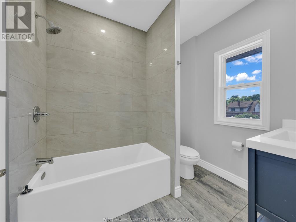 Photo 42 of 1331 Victoria Avenue, Windsor ON