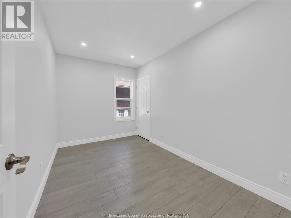 Photo 7 of 1331 Victoria Avenue, Windsor ON