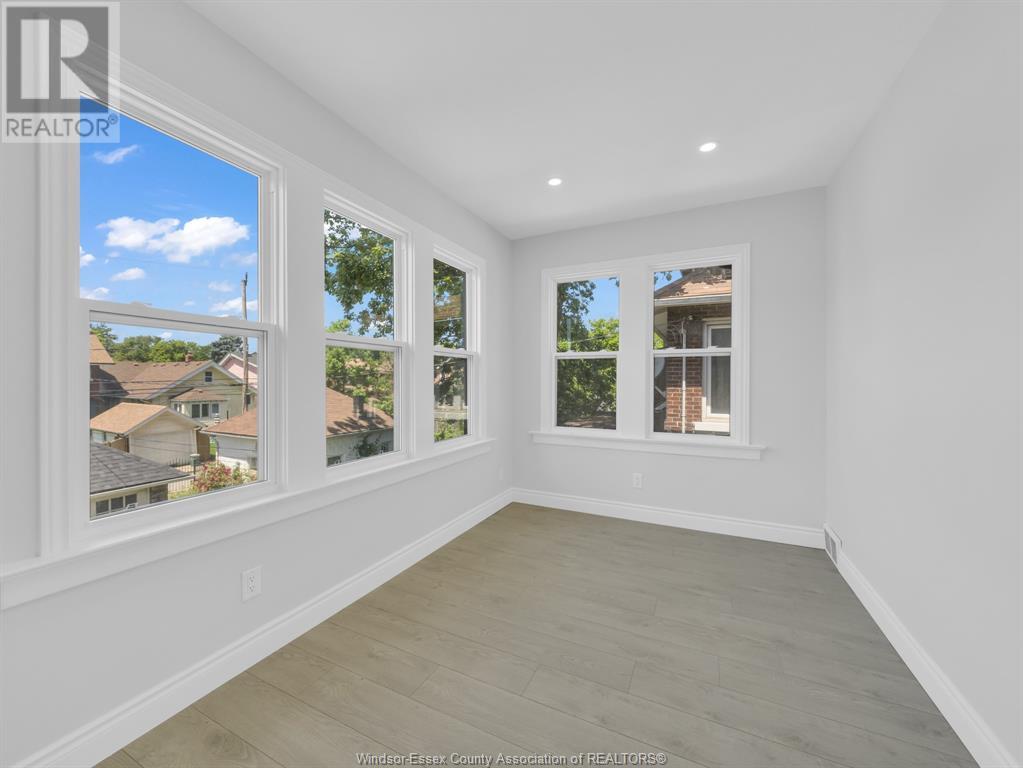 Photo 15 of 1331 Victoria Avenue, Windsor ON