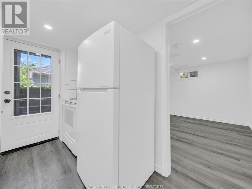 Photo 19 of 1331 Victoria Avenue, Windsor ON