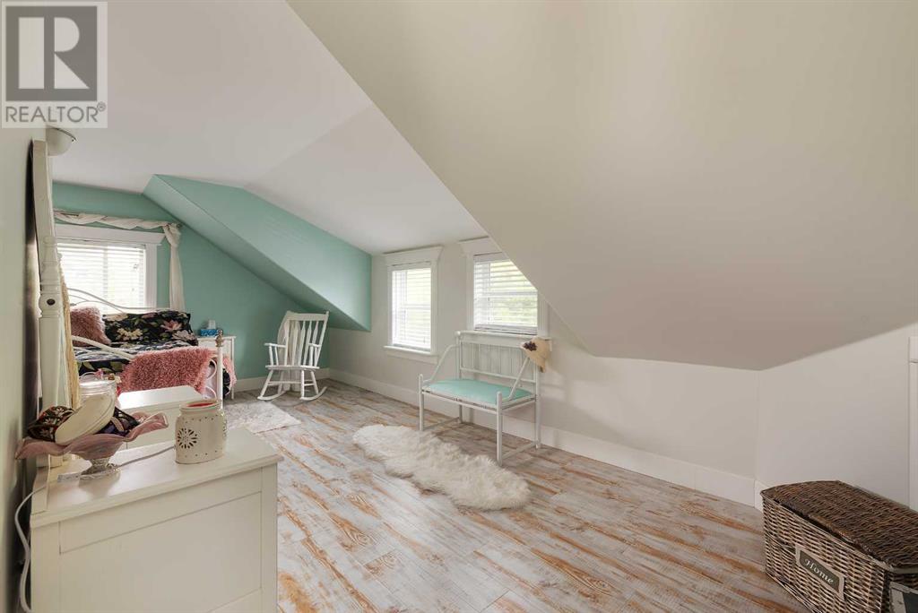 Photo 10 of 5010 50 Avenue, Streamstown AB