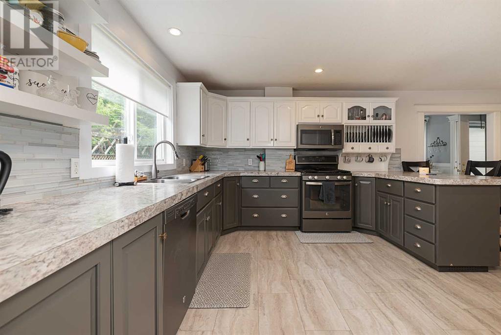 Photo 43 of 5010 50 Avenue, Streamstown AB