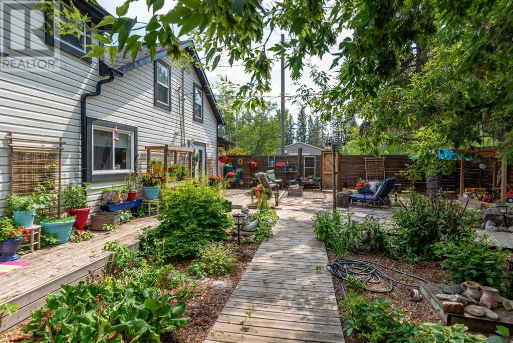 Photo 9 of 5010 50 Avenue, Streamstown AB