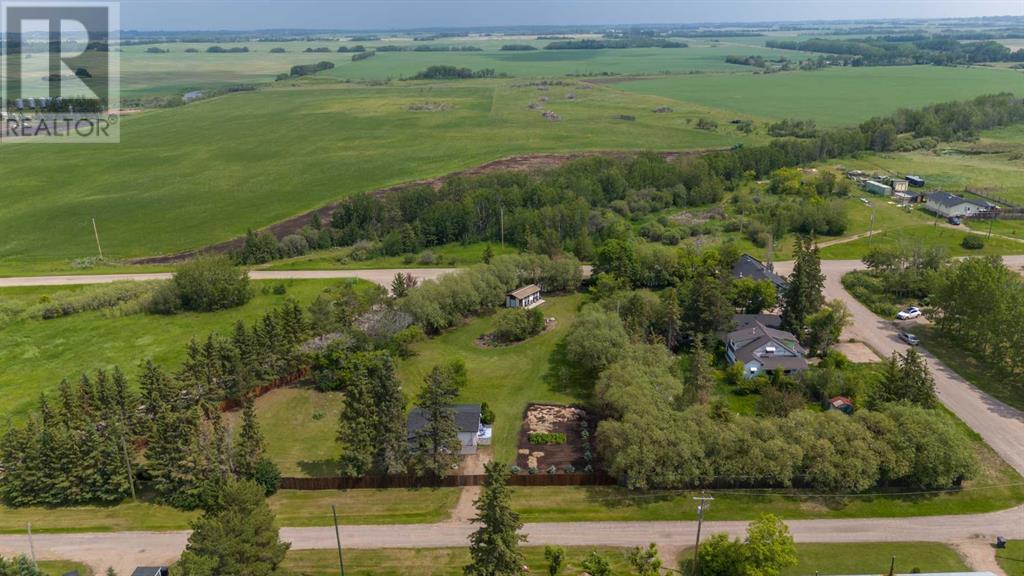 Photo 25 of 5010 50 Avenue, Streamstown AB