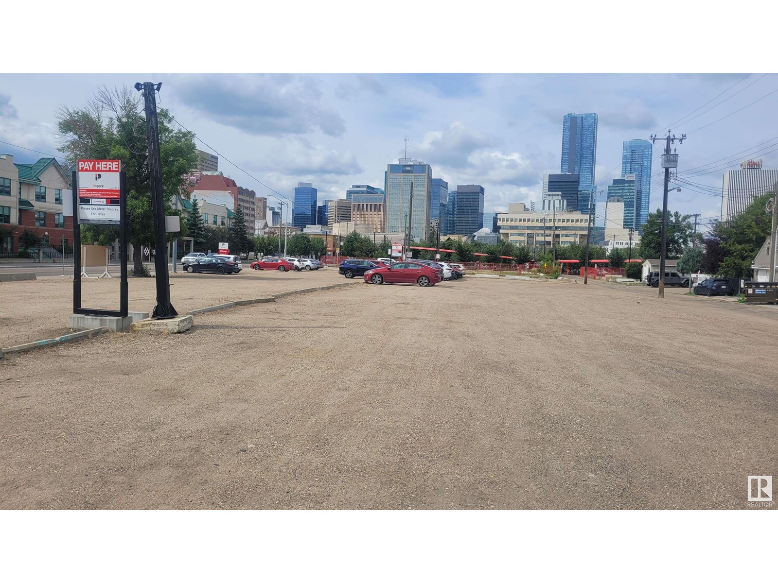 Photo 5 of 9523 103 Av Nw, Edmonton AB