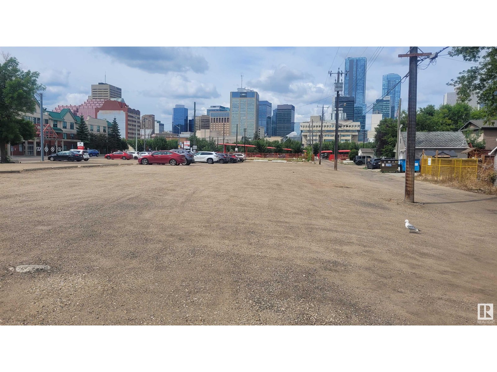 Photo 8 of 9523 103 Av Nw, Edmonton AB