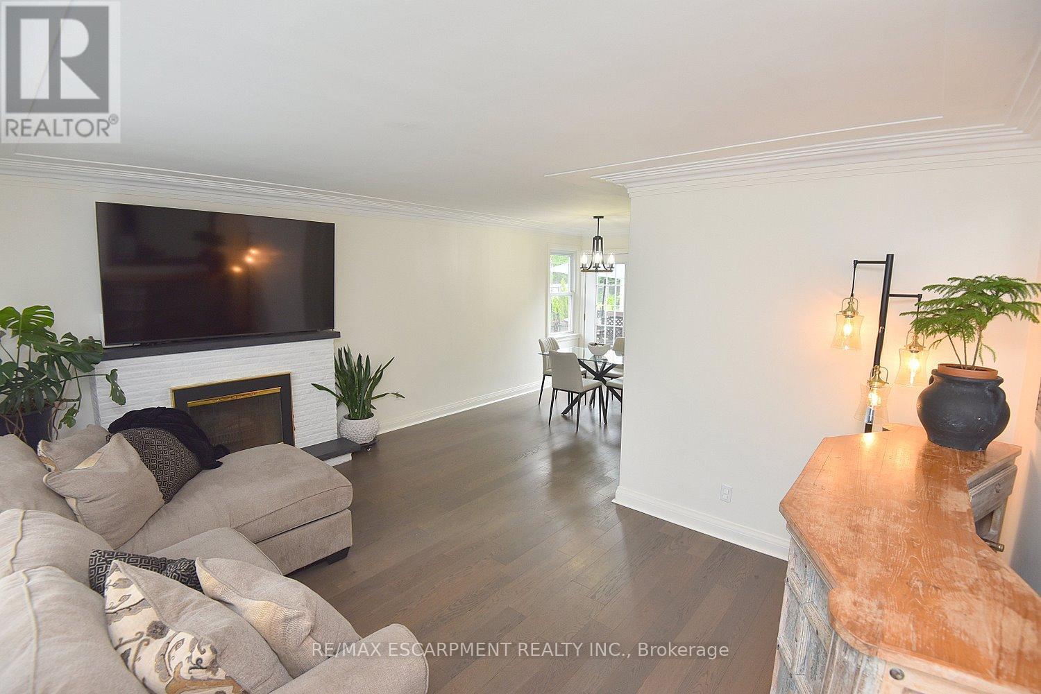 Single Family House for Sale in  DUNKIRK AVENUE Hamilton (Rosedale) 