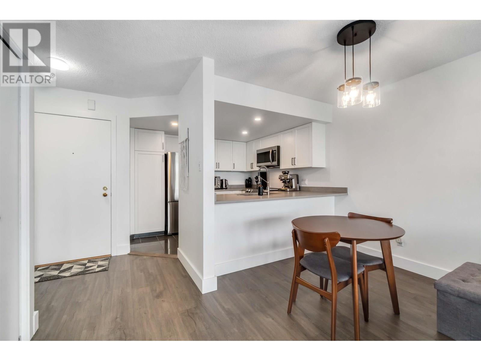 Photo 5 of 405 1045 Quayside Drive, New Westminster BC