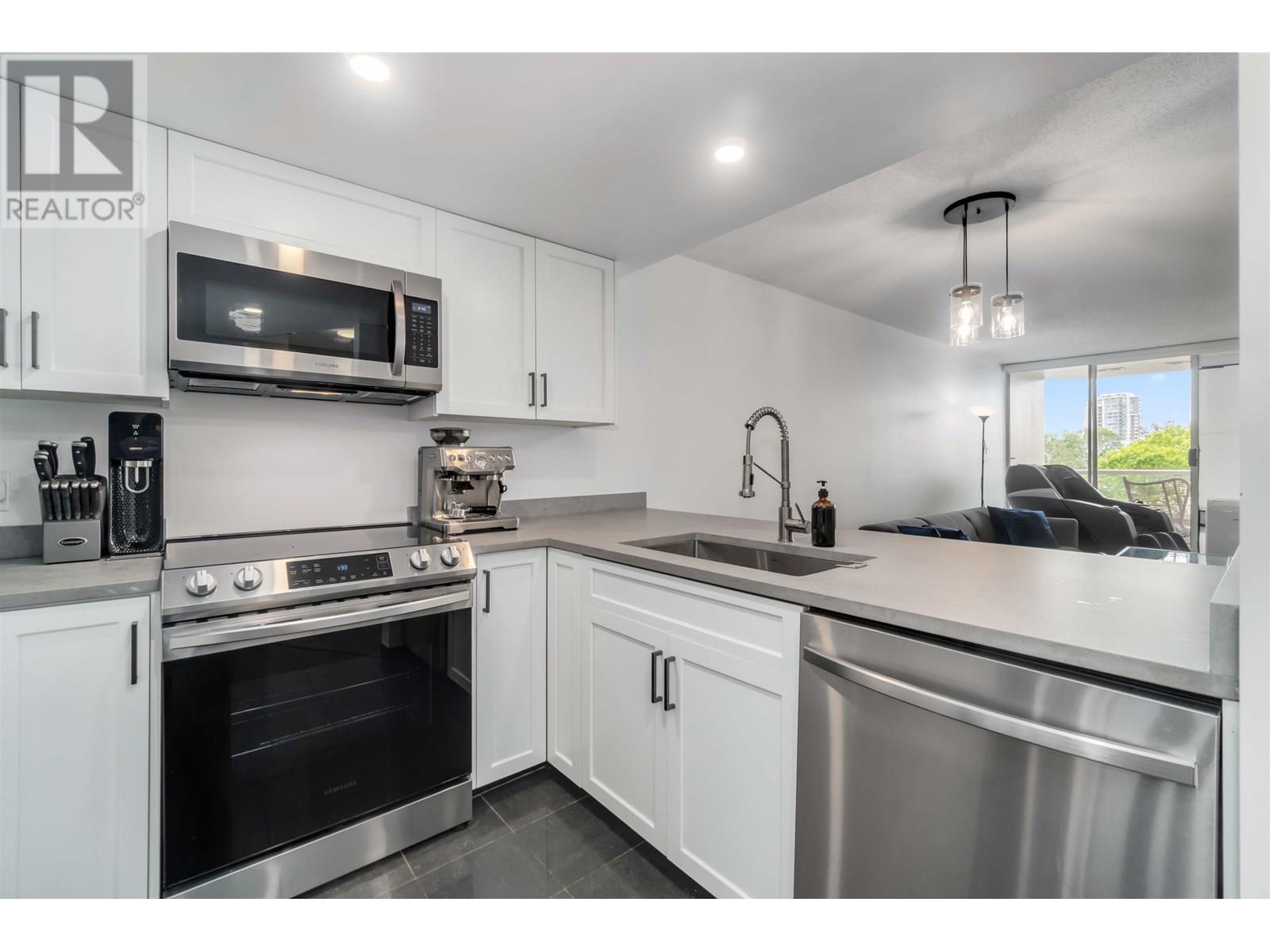 Photo 27 of 405 1045 Quayside Drive, New Westminster BC