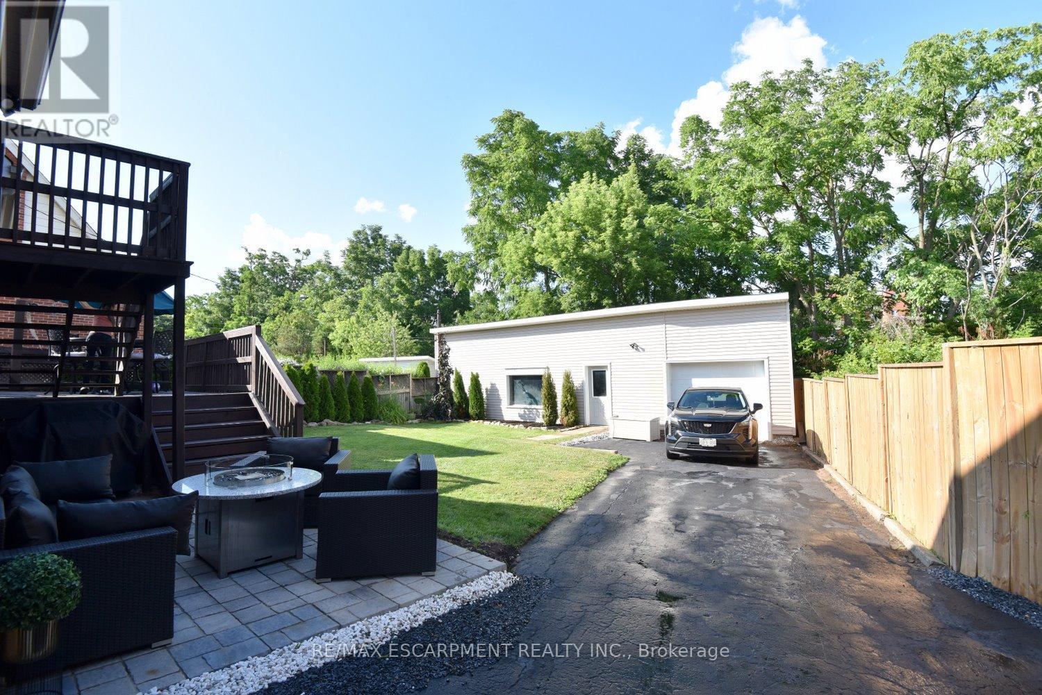 Single Family House for Sale in  DUNKIRK AVENUE Hamilton (Rosedale) 