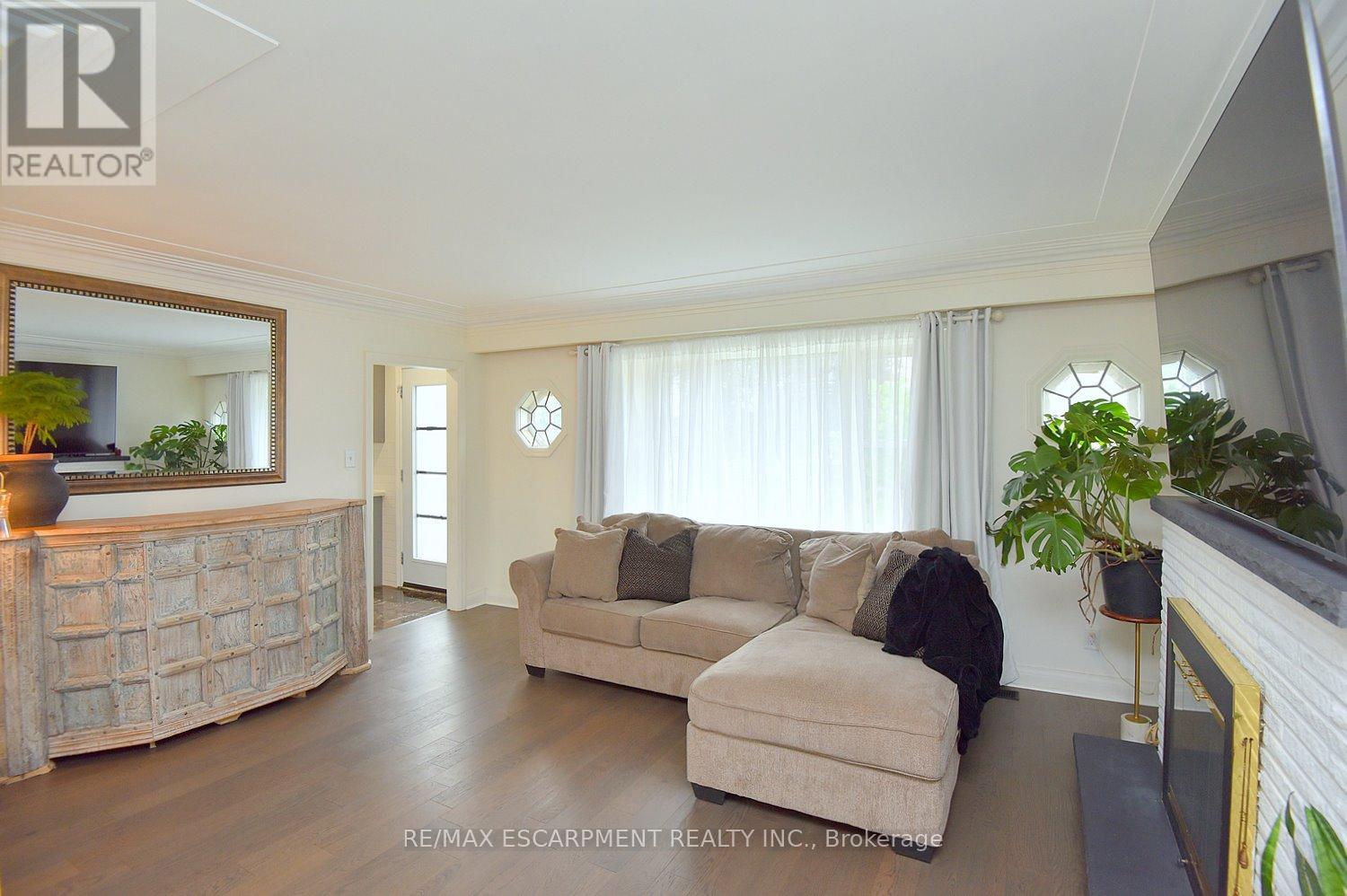 Single Family House for Sale in  DUNKIRK AVENUE Hamilton (Rosedale) 