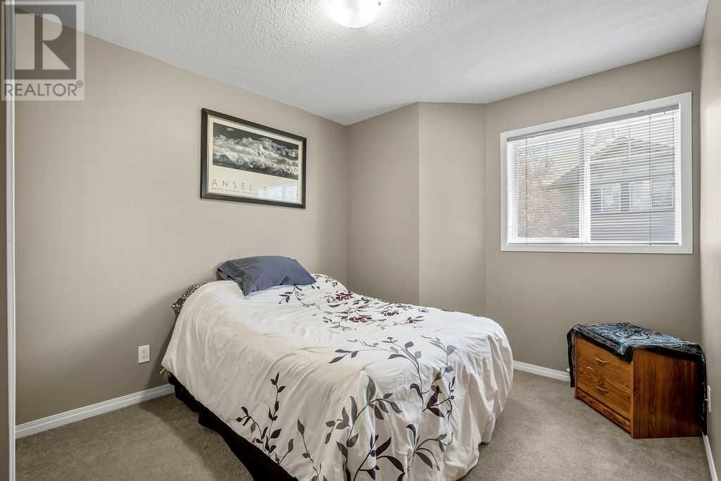 Photo 19 of 90 Cimarron Trail, Okotoks AB