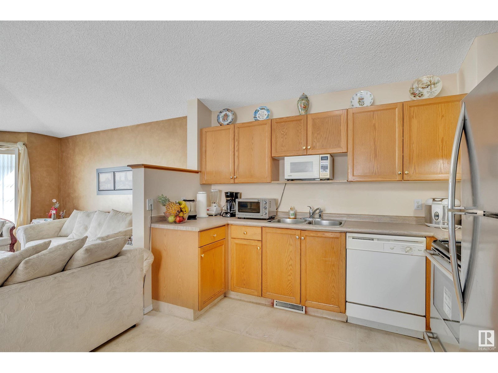 Photo 16 of 15016 134 St Nw, Edmonton AB