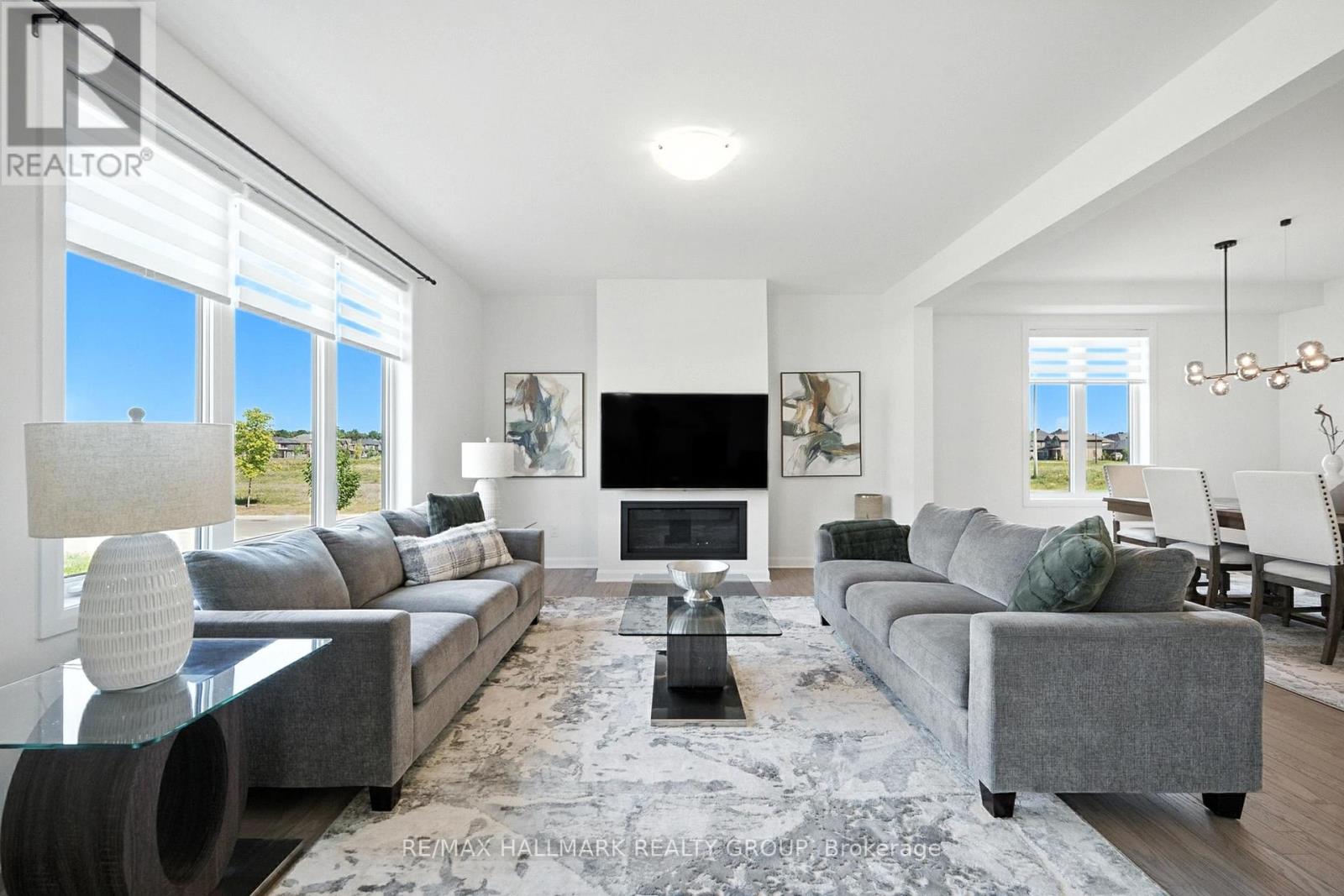 Photo 10 of 547 Anchor Circle, Ottawa ON