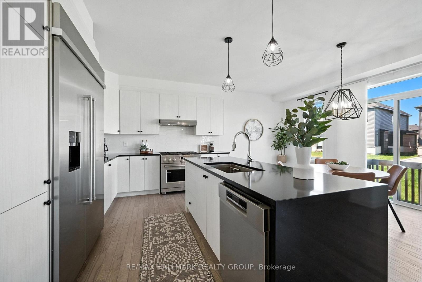 Photo 38 of 547 Anchor Circle, Ottawa ON
