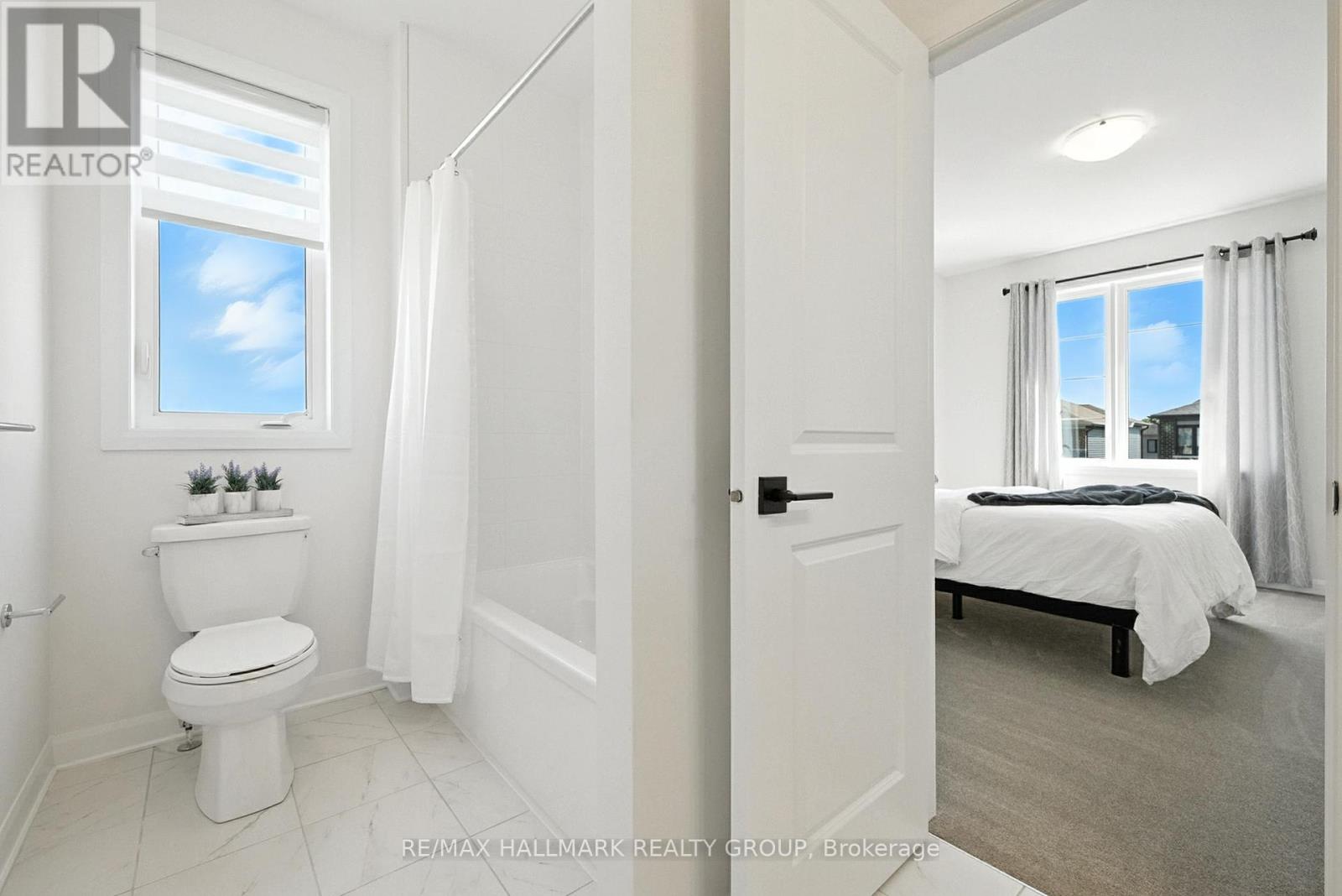 Photo 14 of 547 Anchor Circle, Ottawa ON