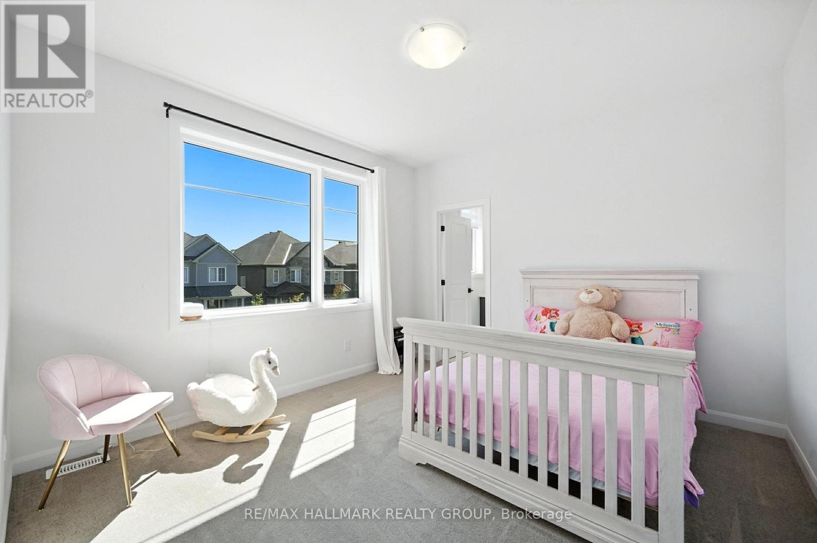 Photo 18 of 547 Anchor Circle, Ottawa ON