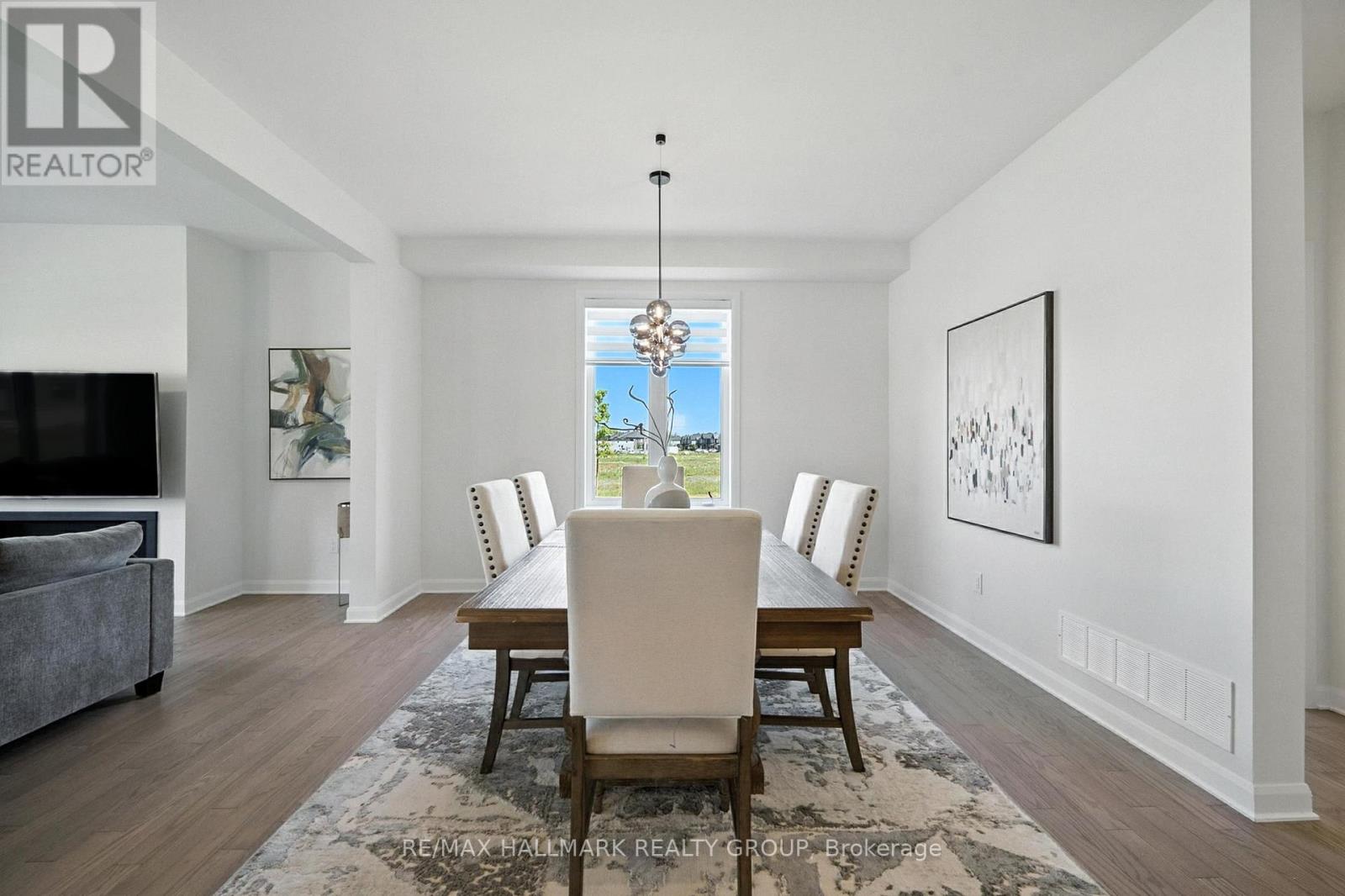 Photo 20 of 547 Anchor Circle, Ottawa ON