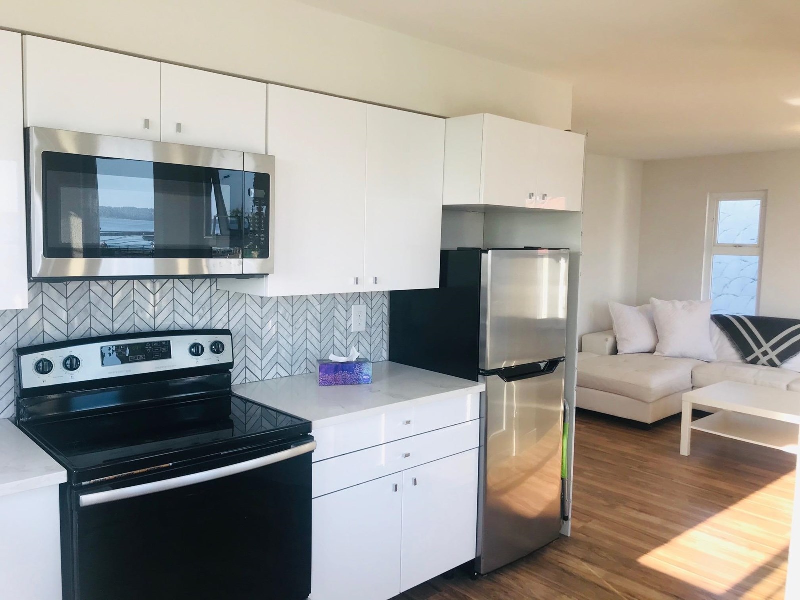 Photo 9 of 14741 Marine Drive, White Rock BC