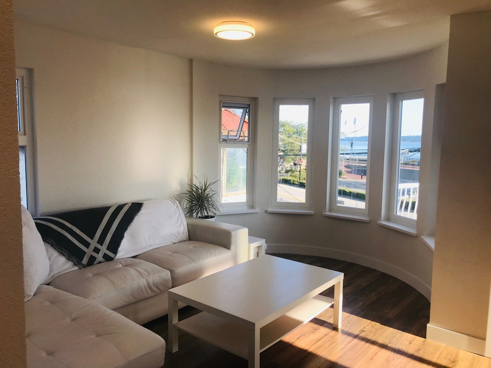 Photo 6 of 14741 Marine Drive, White Rock BC
