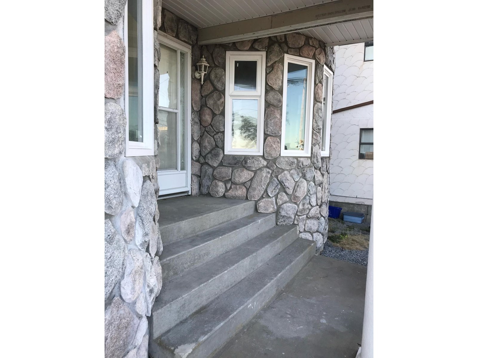 Photo 5 of 14741 Marine Drive, White Rock BC