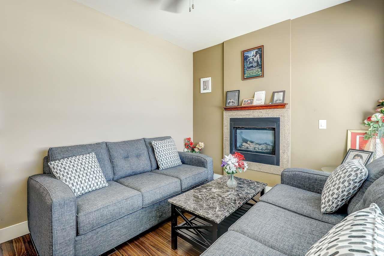 Photo 5 of 13987 64 Avenue, Surrey BC