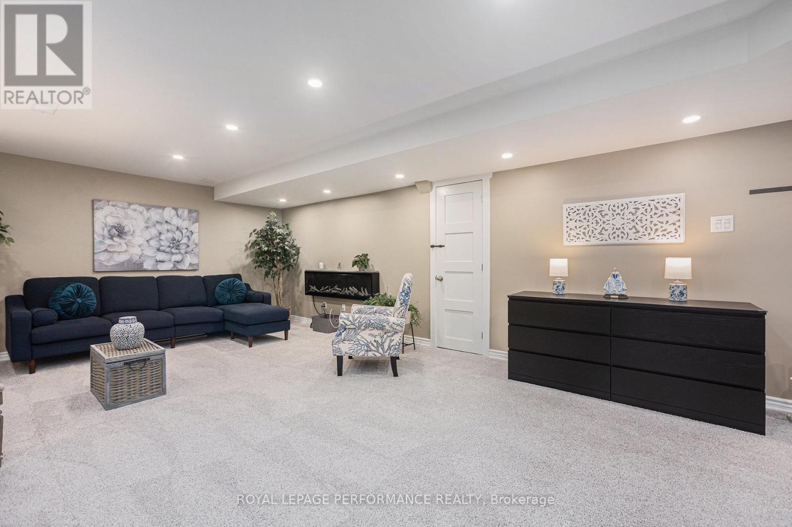 Photo 25 of 2600 Fallingwater Circle, Ottawa ON