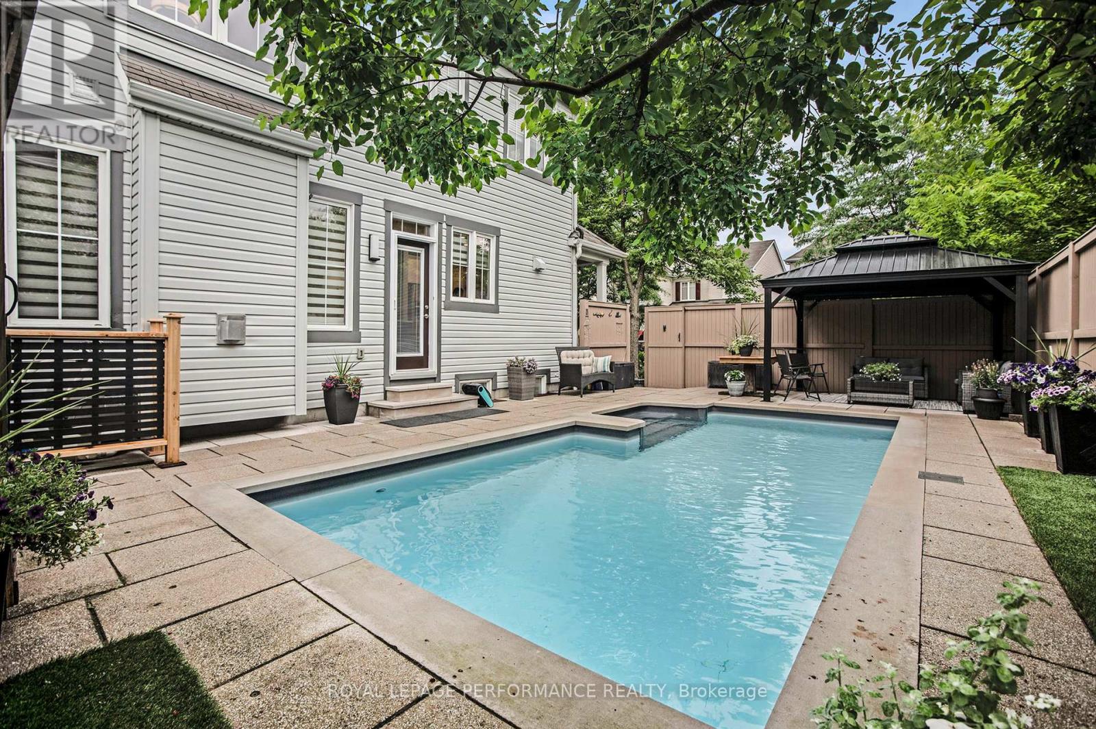 Photo 30 of 2600 Fallingwater Circle, Ottawa ON