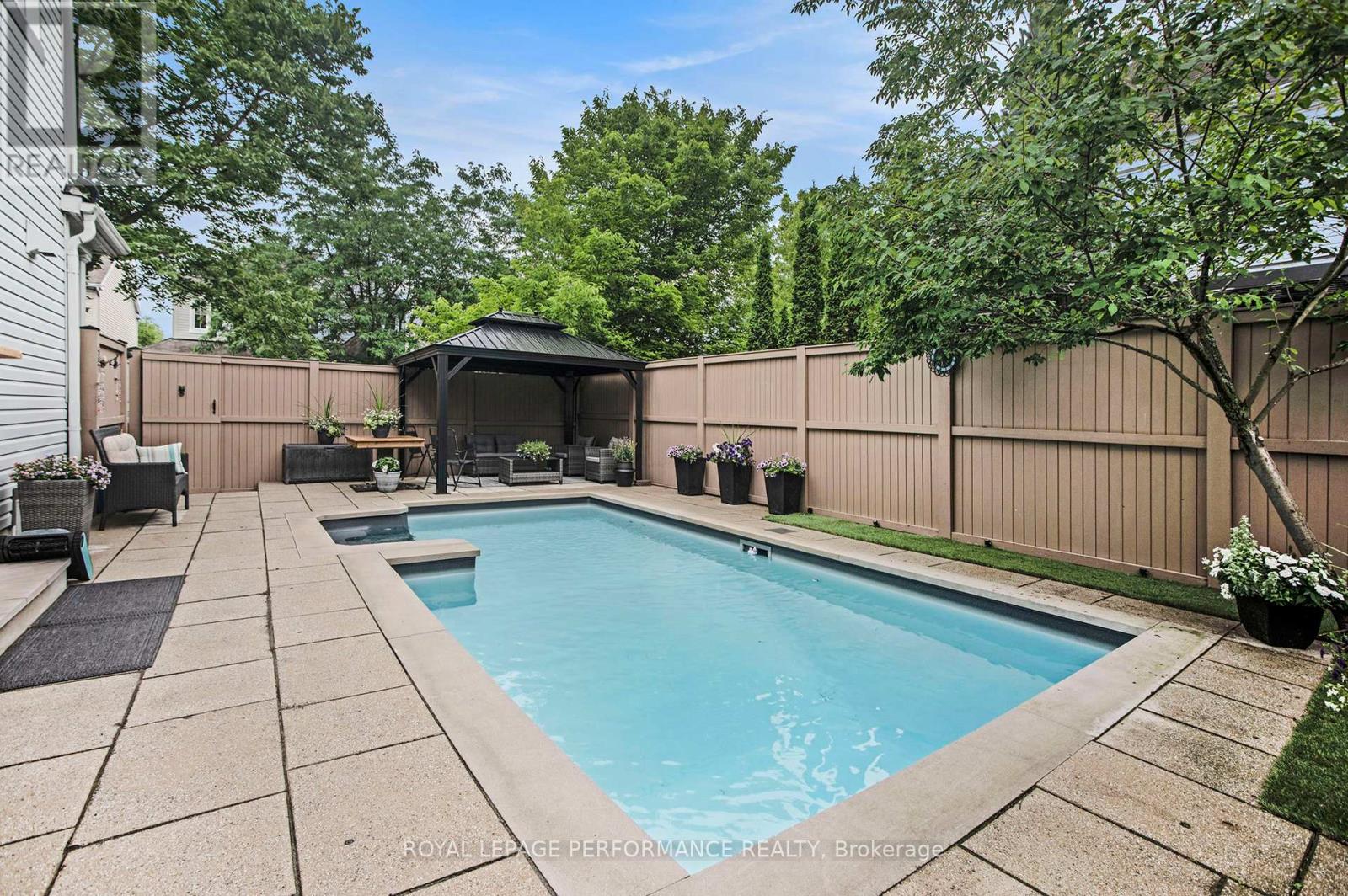 Photo 33 of 2600 Fallingwater Circle, Ottawa ON
