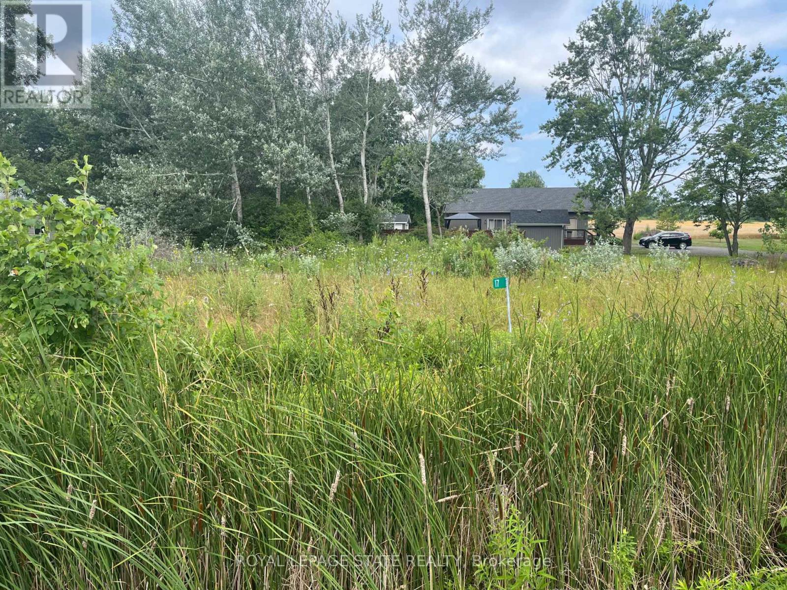 Photo 2 of 17 Dickhout Road, Haldimand ON