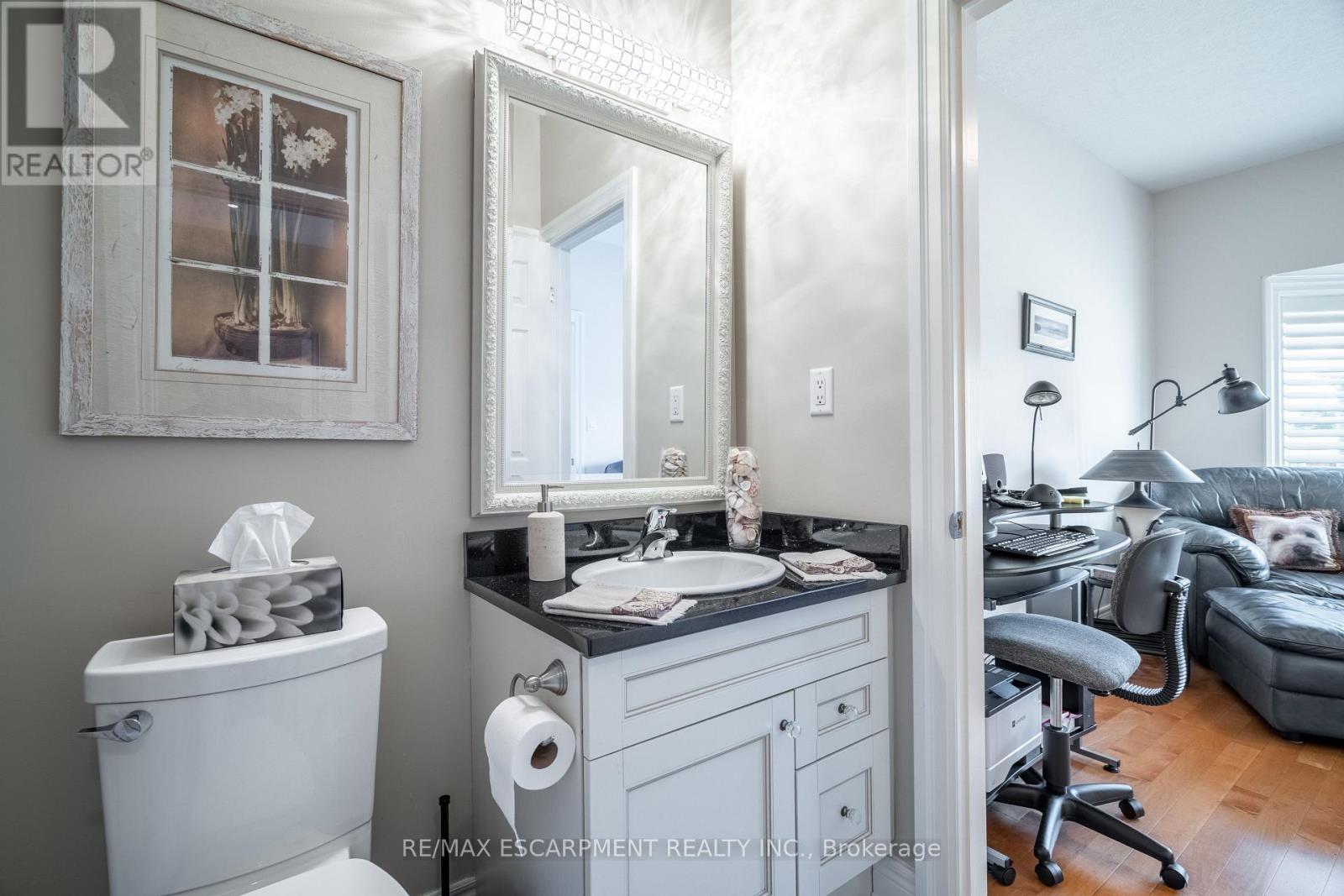 Photo 38 of 10 10 Greenbrook Drive, Hamilton ON