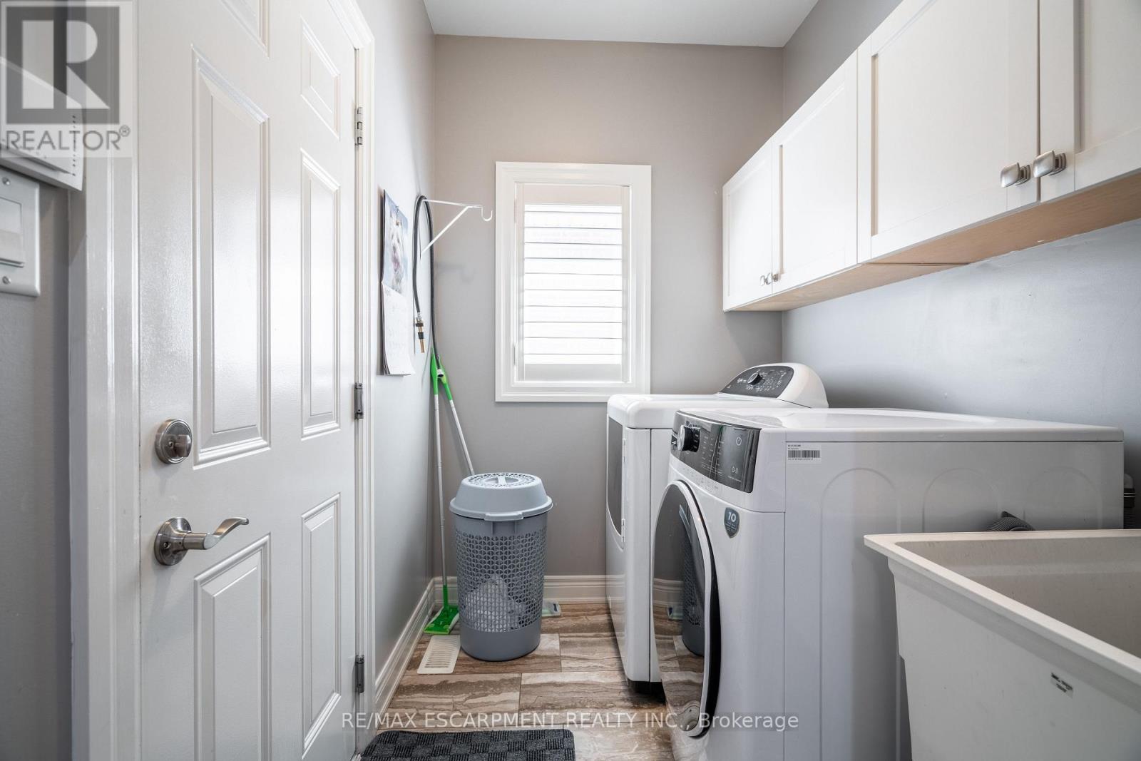Photo 26 of 10 10 Greenbrook Drive, Hamilton ON
