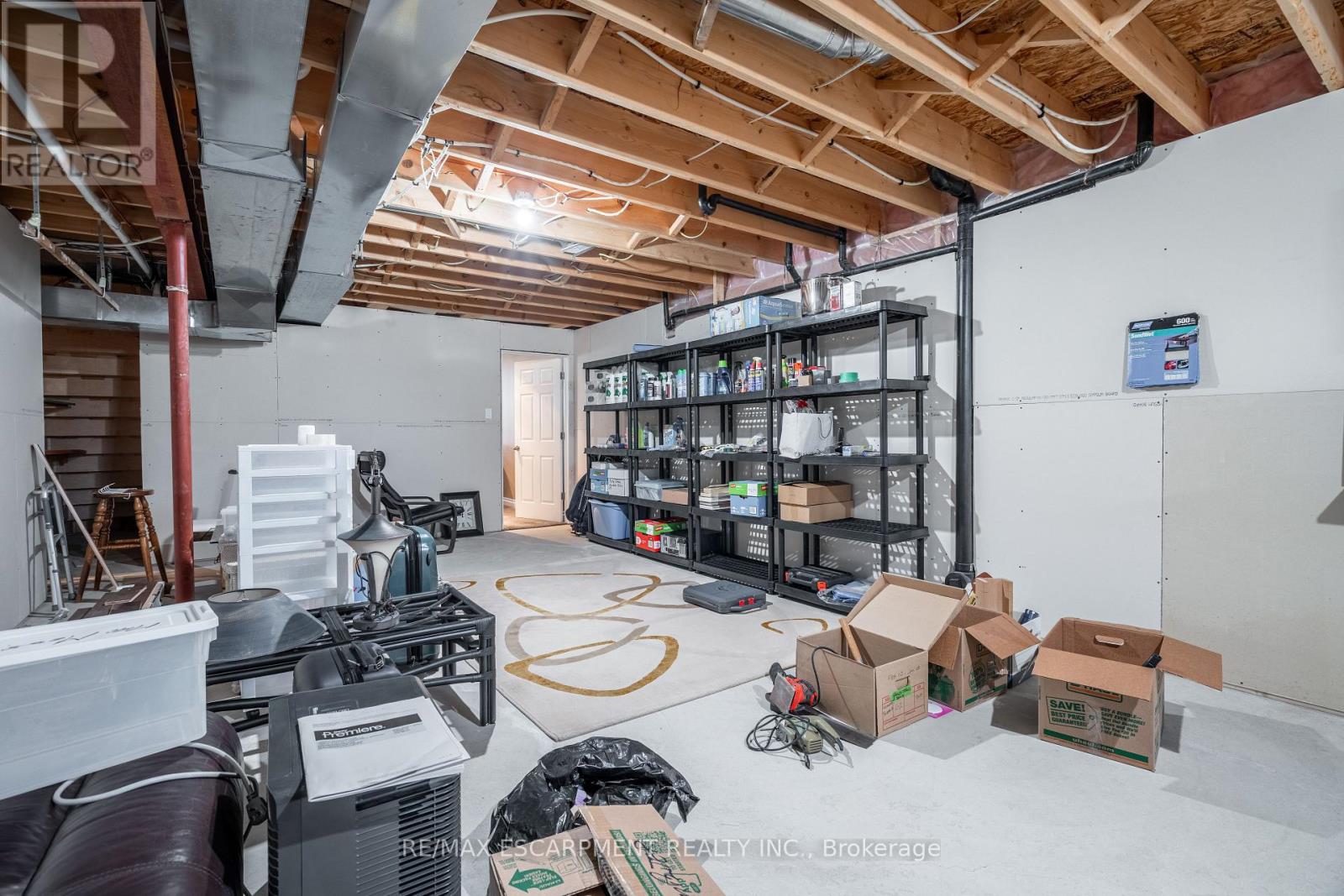 Photo 3 of 10 10 Greenbrook Drive, Hamilton ON