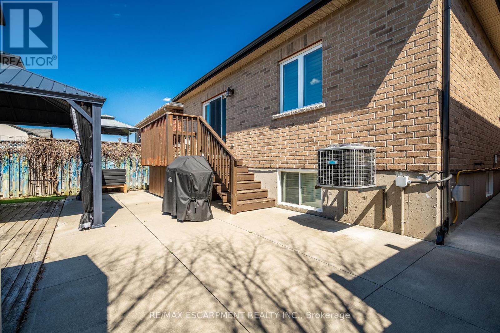 Photo 43 of 10 10 Greenbrook Drive, Hamilton ON
